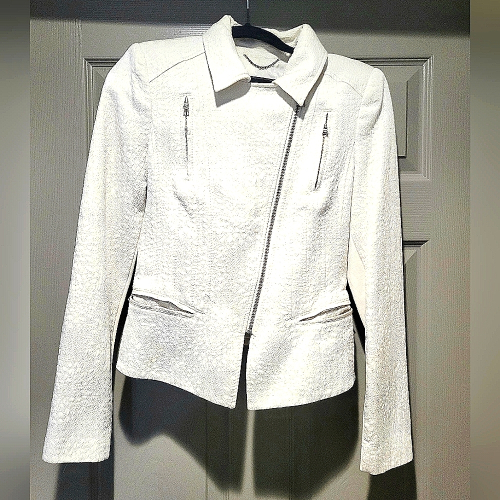 BCBG White Blazer/Light Jacket
